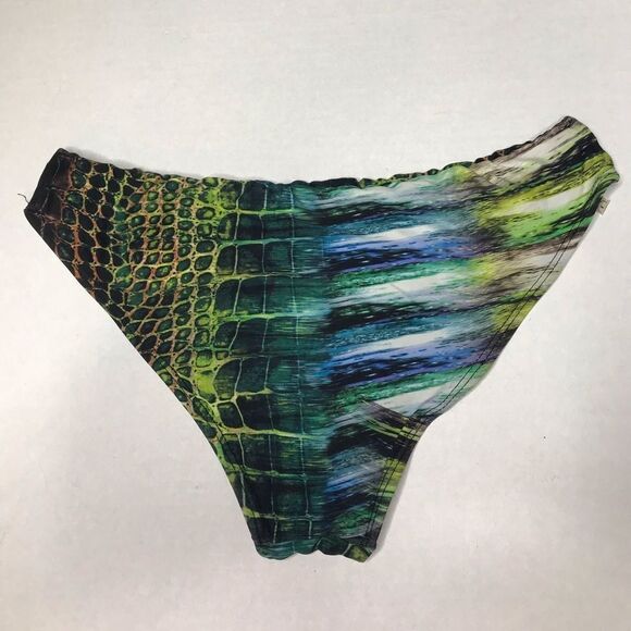 Aguaclara Bikini Bottom‎ - Picture 5 of 6